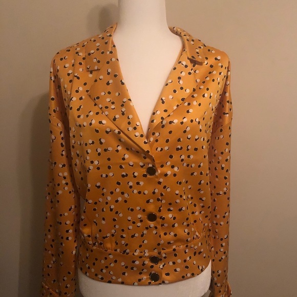 Top - Picture 2 of 6